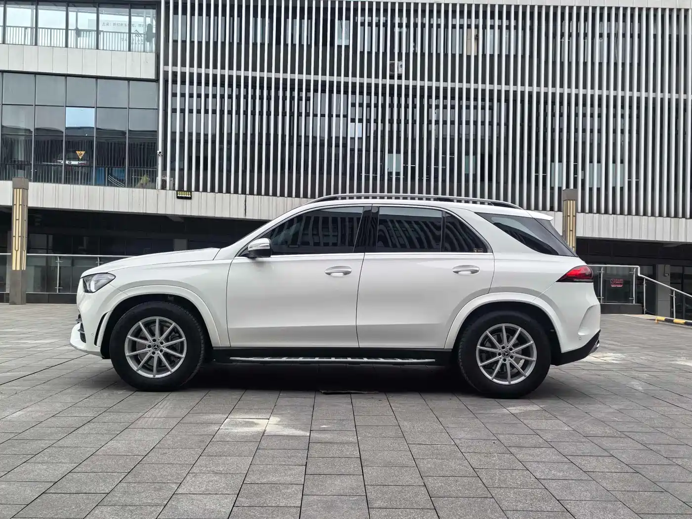MERCEDES-BENZ GLE