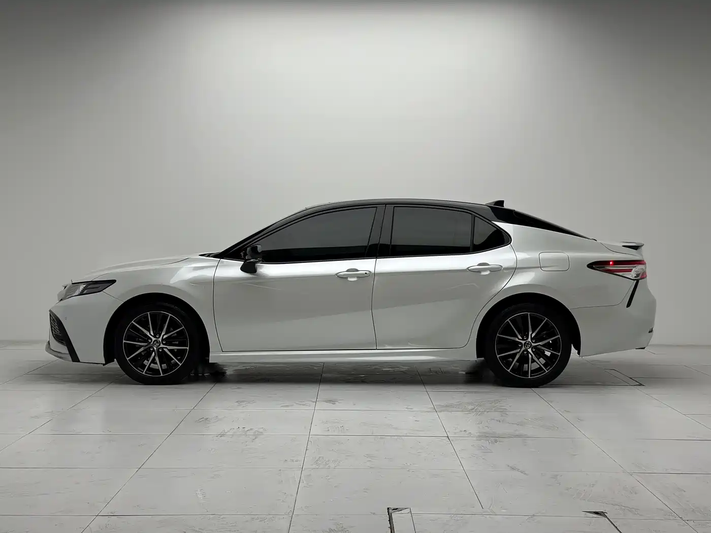 Toyota Camry 2021 2.5S Feng Shang Edition фото 24