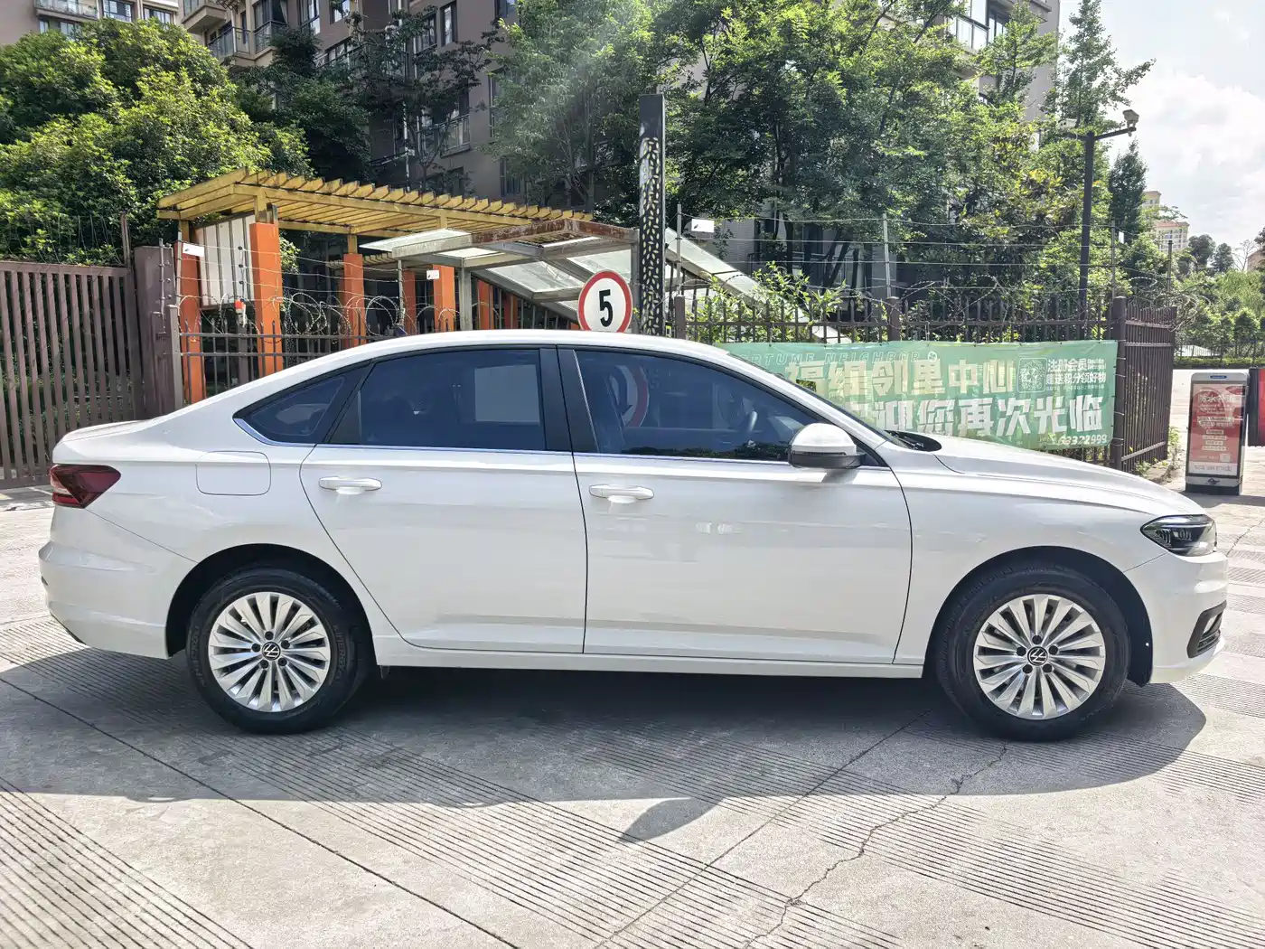 Volkswagen Lavida 2022 280TSI DSG Comfort Edition фото 4