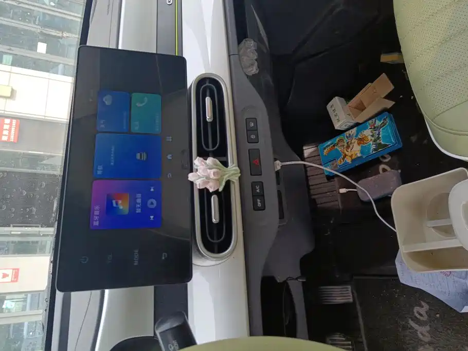 Photo 13 - Geely Galaxy Panda