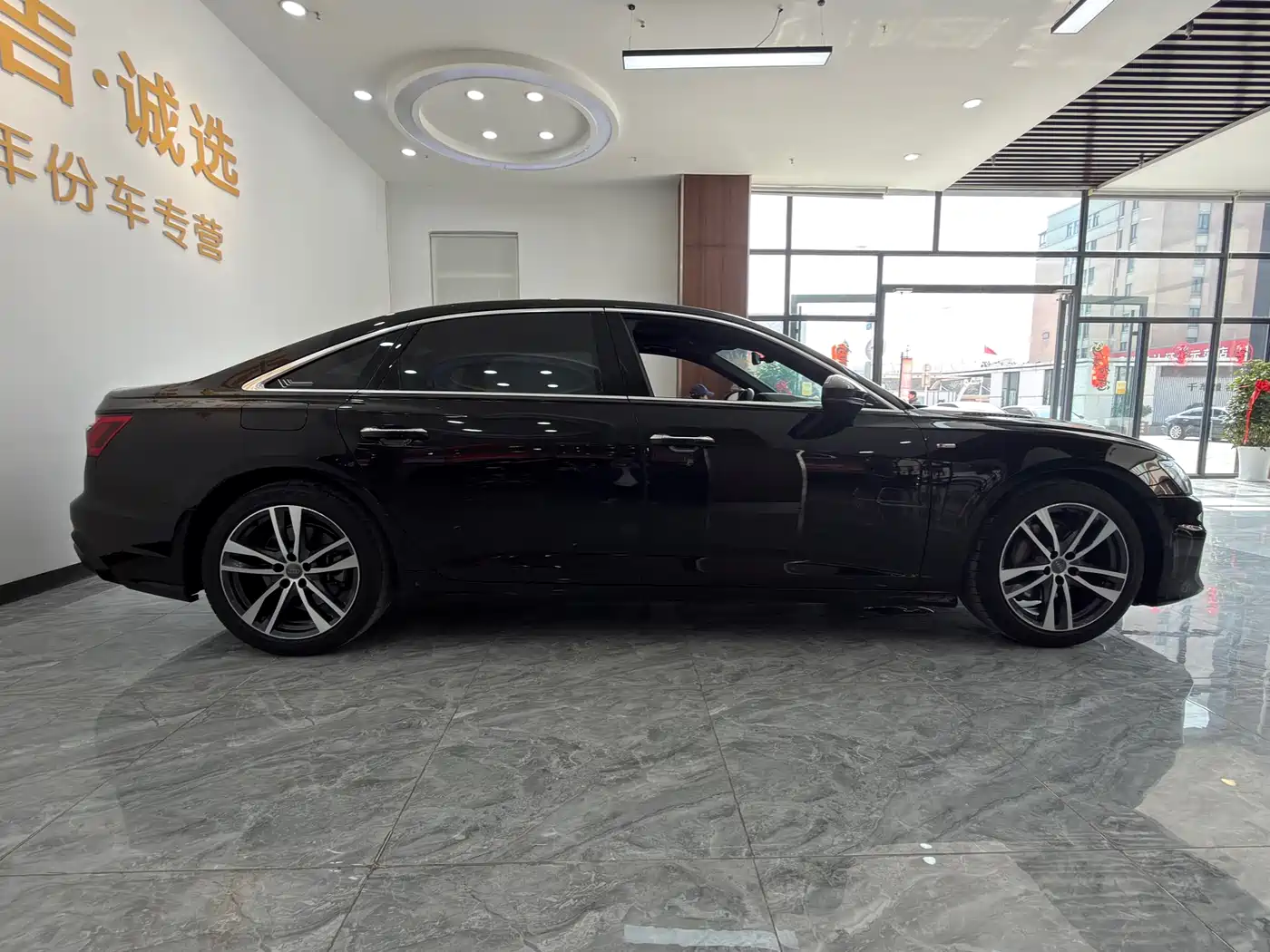 Audi A6L 2021 40 TFSI Luxury Sport фото 5