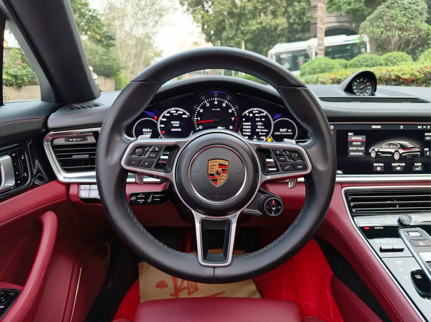 Porsche Panamera 2017 Panamera 3.0T фото 17
