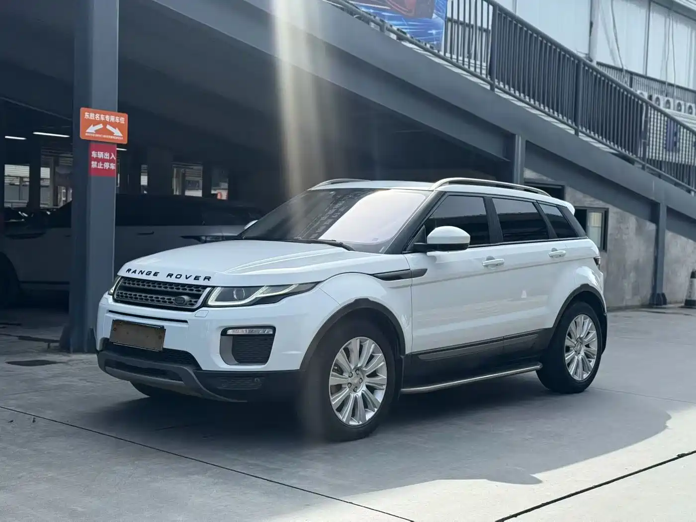Land Rover Range Rover Evoque 2017 2.0T SE Smart Shine Edition