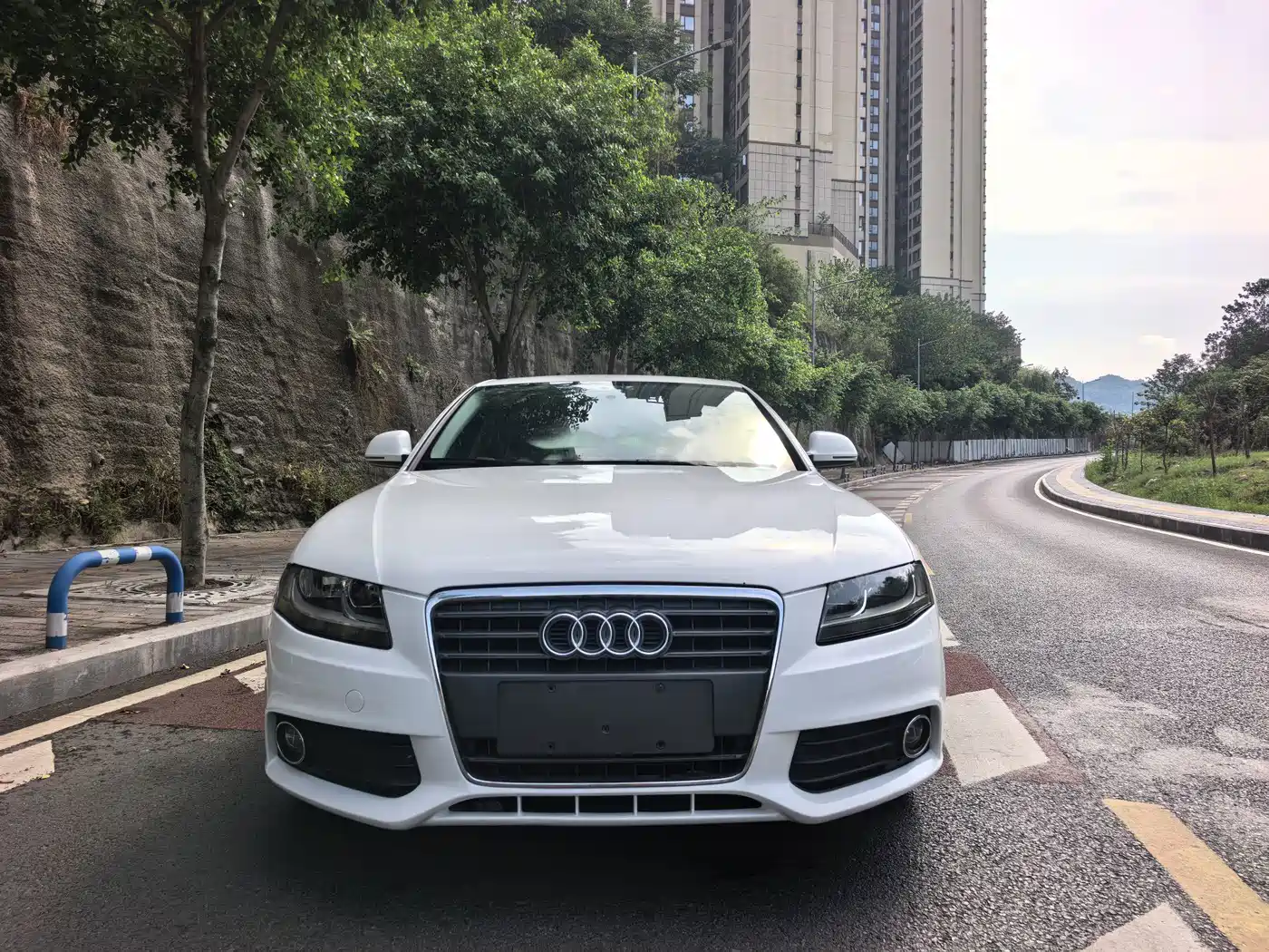 Фото 2 - Audi A4L
