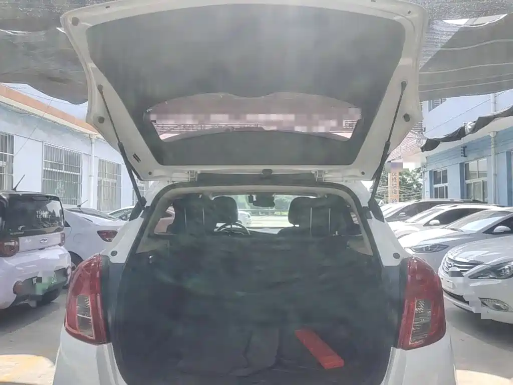 Photo 19 - Buick Encore