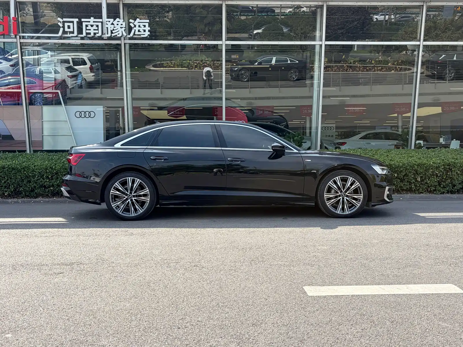 Фото 3 - Audi A6L