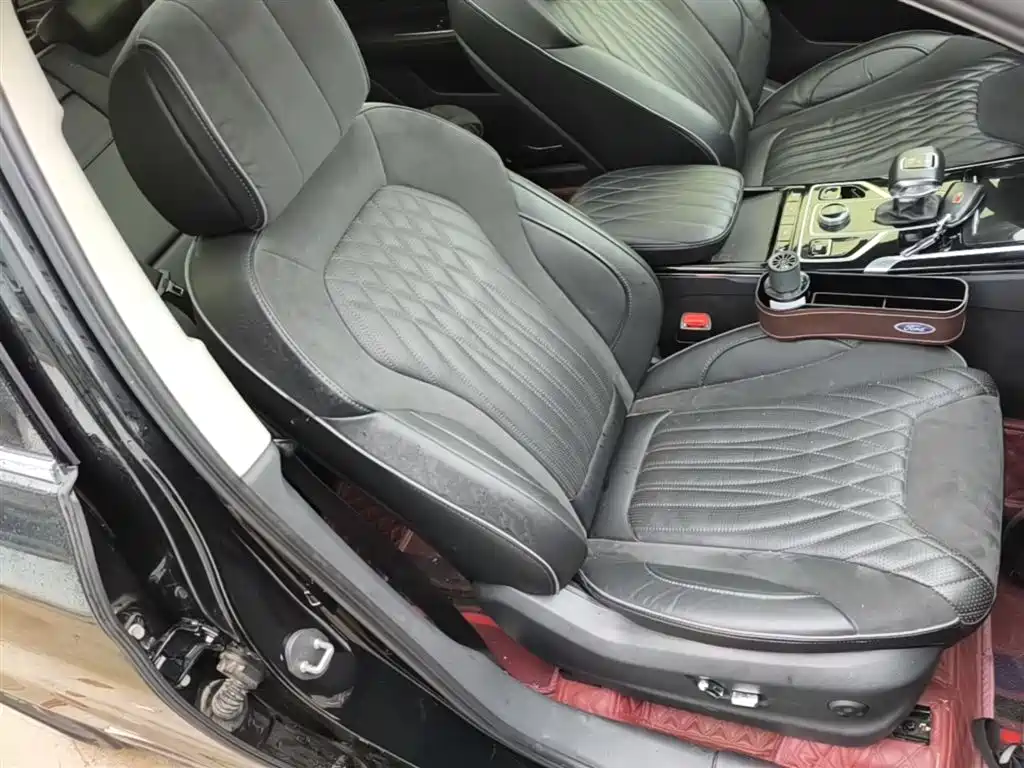 Hongqi HS5 2022 Facelift 2.0T Smart Flag Enjoyment Edition фото 25