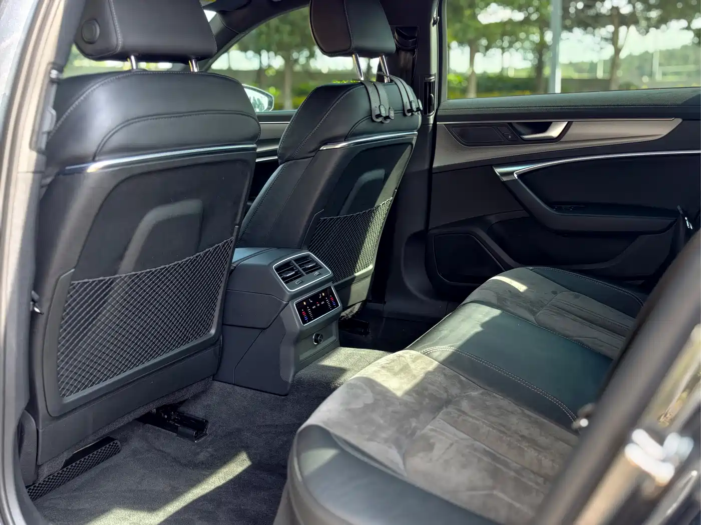 Audi A6L 2021 45 TFSI Exclusive Sport фото 12
