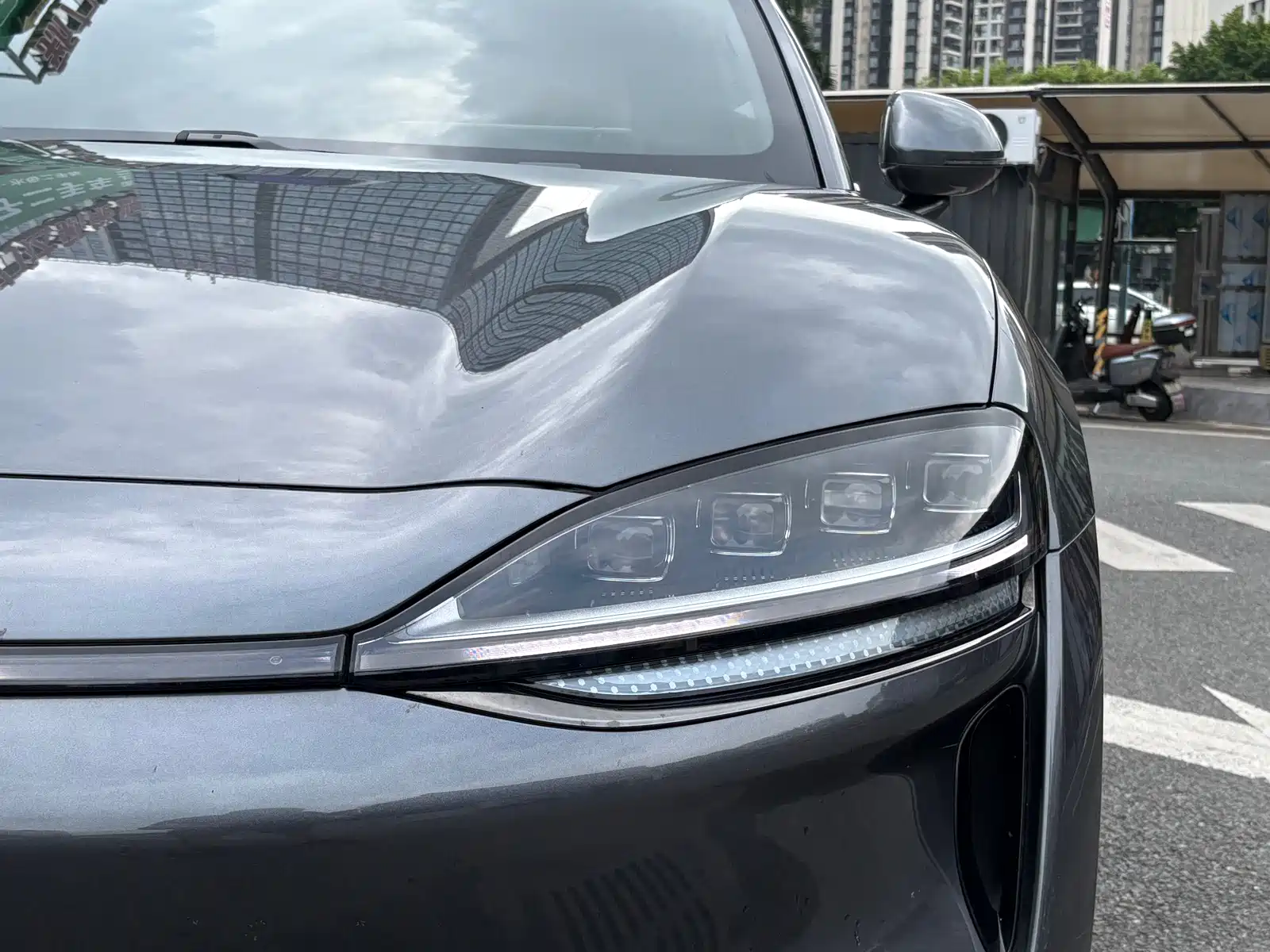 Фото 3 - Zhijie Luxeed R7