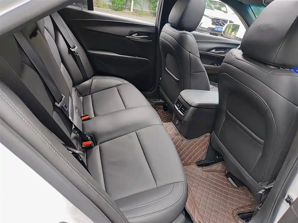 CADILLAC CT4