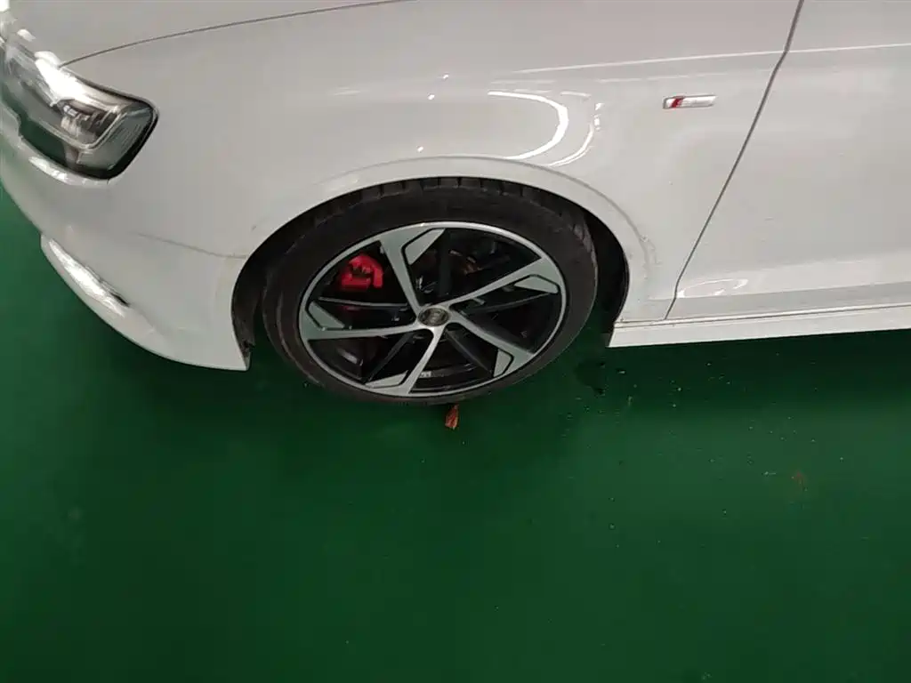 Audi S3 2017 Facelift S3 2.0T Limousine фото 23