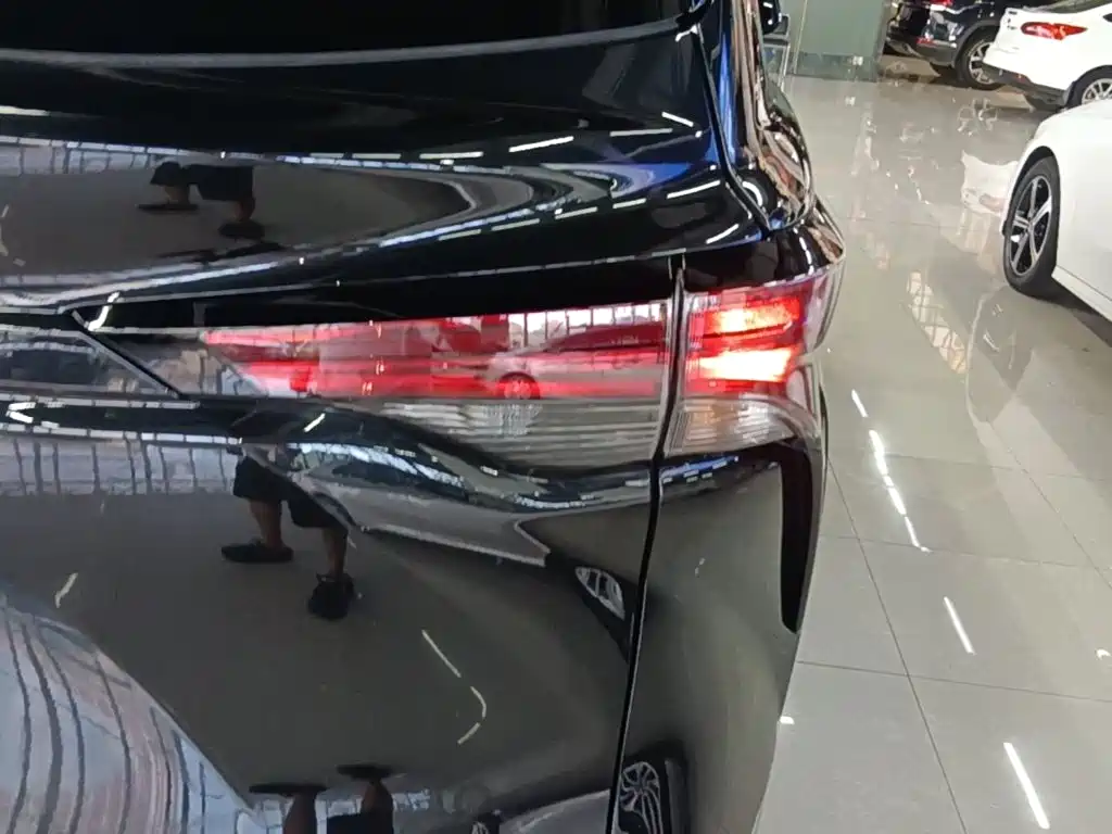 Toyota Granvia 2024 2023 2.5L Hybrid Comfort Edition