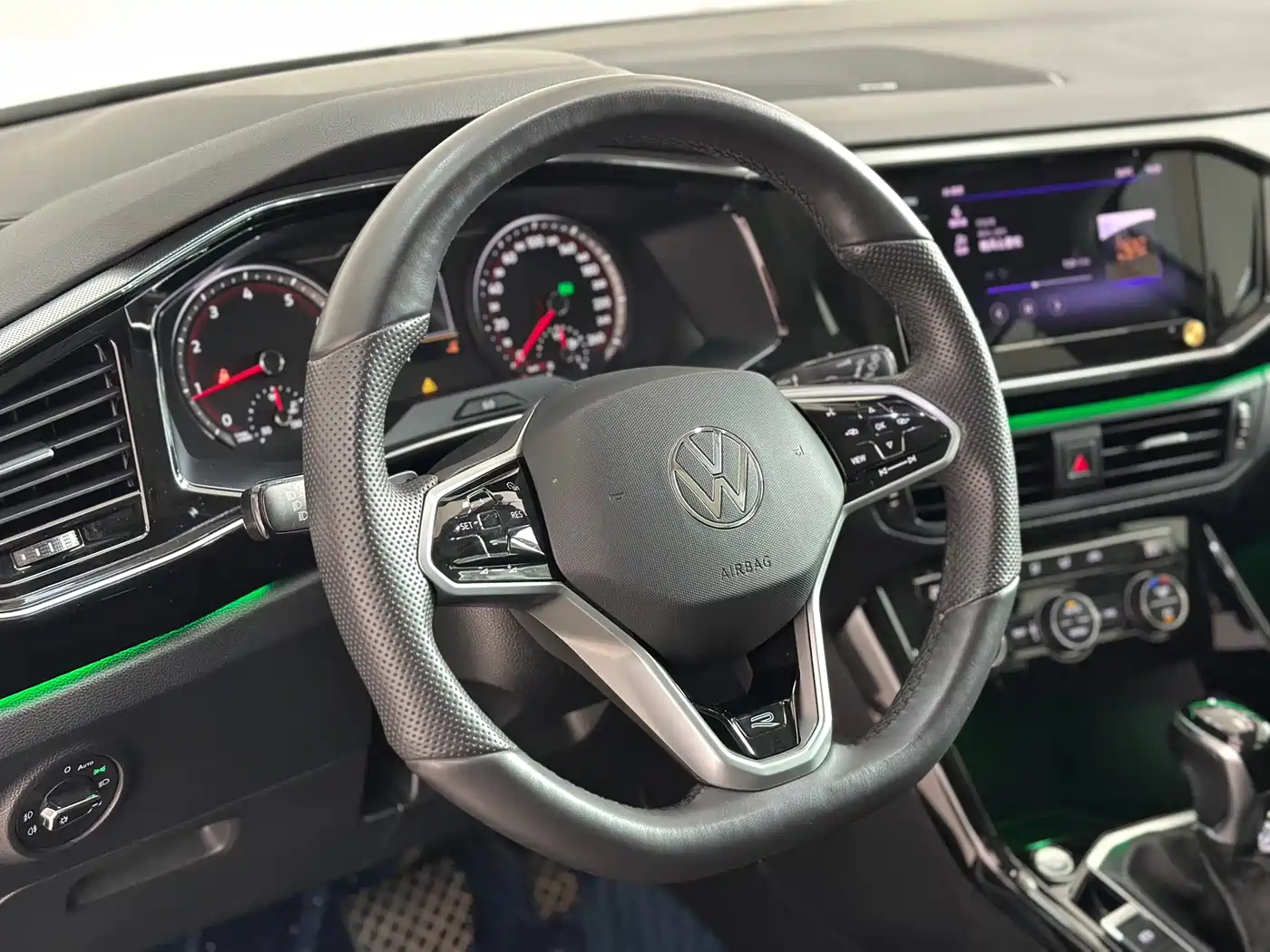 Volkswagen Tayron 2019 330TSI 2WD Luxury China VI фото 6