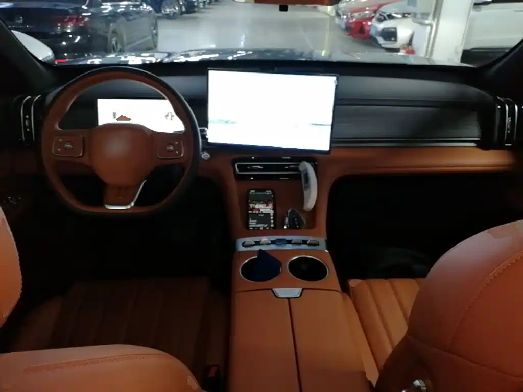 Jetour X70L 2025 2025 2.0T Automatic Flagship 7-Seater