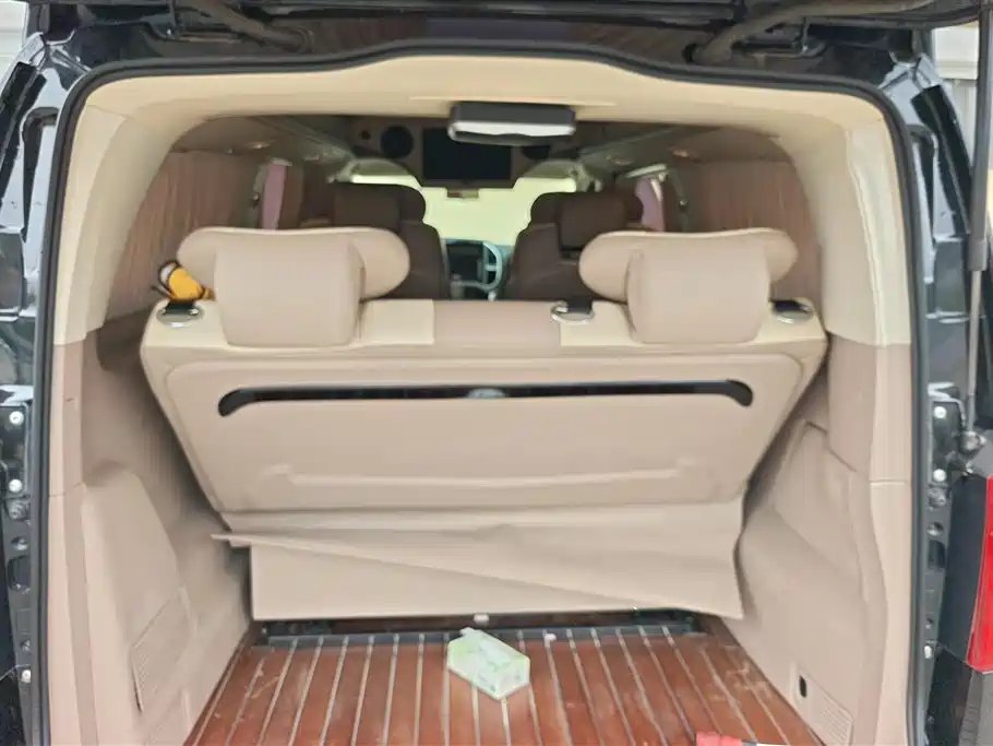 Mercedes-Benz Vito 2018 2.0T Elite Edition 7-Seater China V фото 4