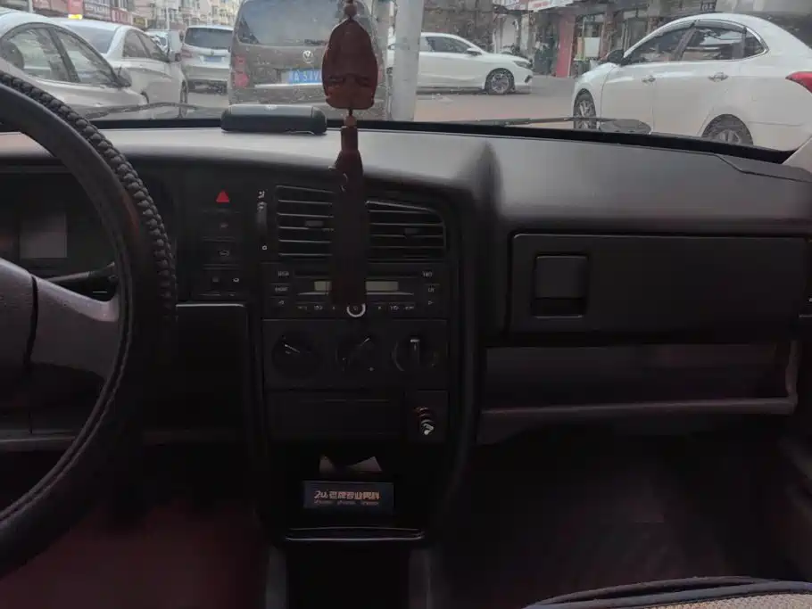 صورة 13 - Volkswagen Jetta
