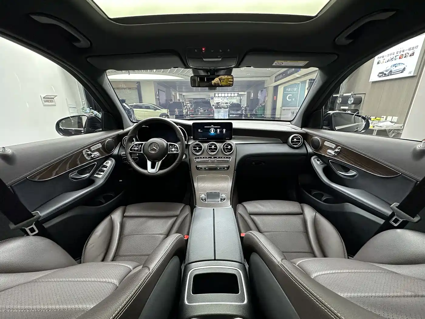 Mercedes-Benz GLC 2022 Model GLC 300 L 4MATIC Dynamic Edition фото 9