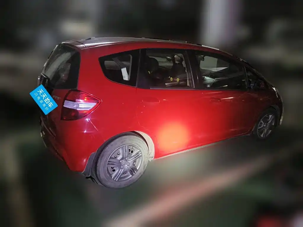 Photo 2 - Honda Fit