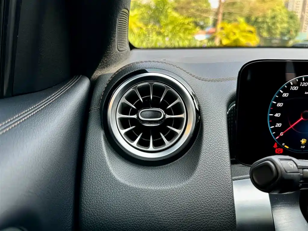 Mercedes-Benz GLB 2023 GLB 220 Style фото 23