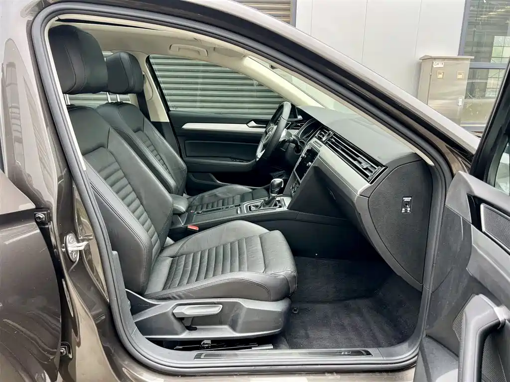 Volkswagen Weilan 2018 380TSI 2WD Comfort Edition фото 10