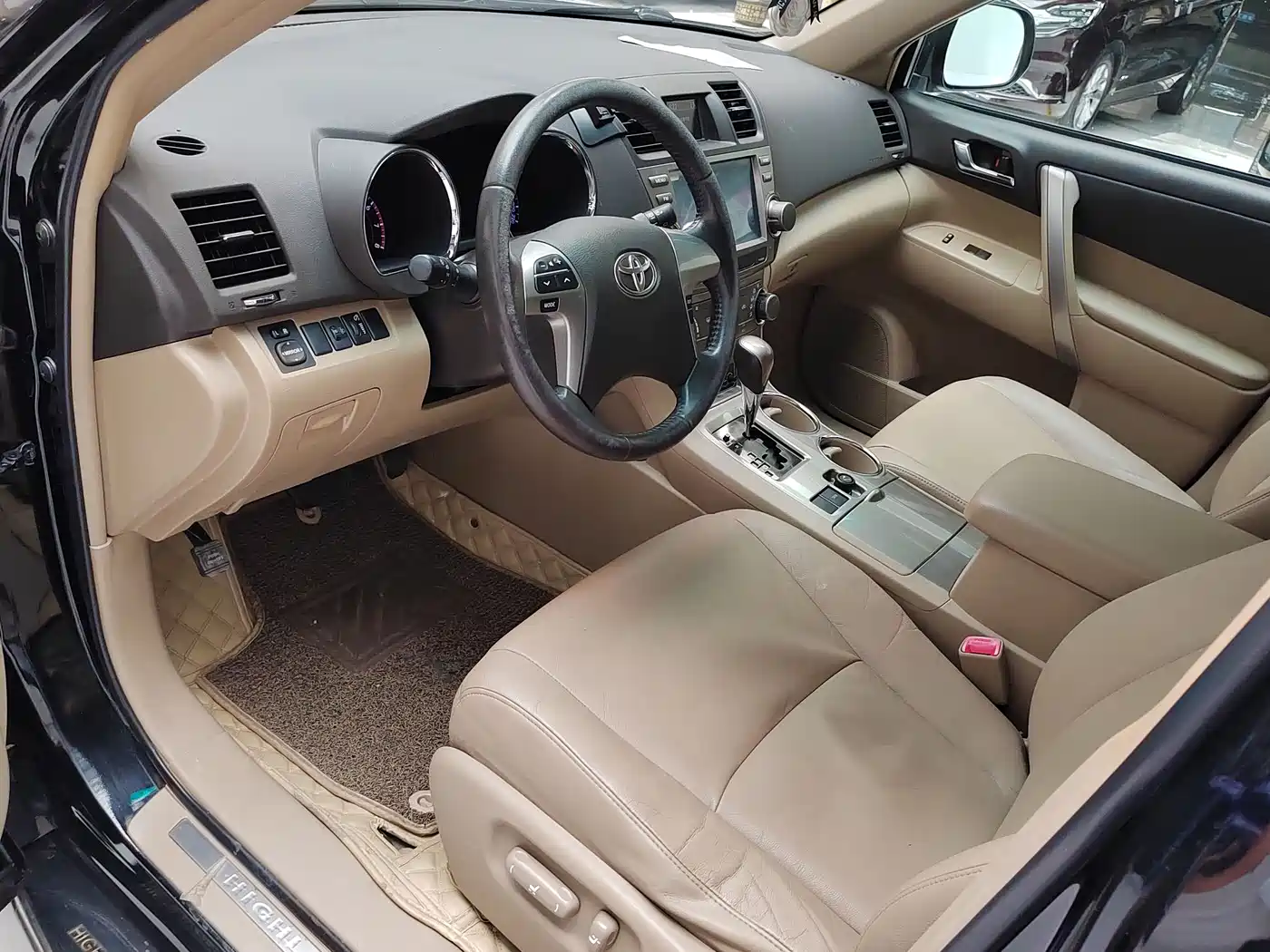 Фото 5 - Toyota Highlander