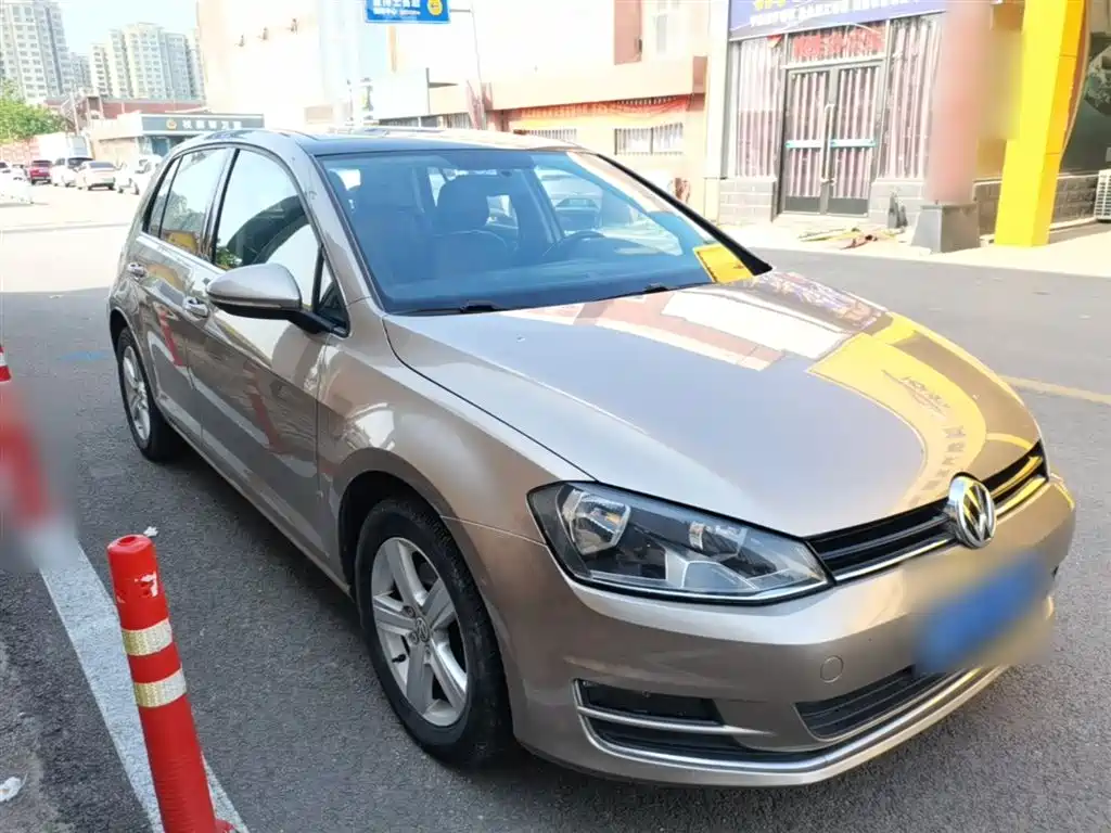 Volkswagen Golf 2015 1.6L Automatic Comfort фото 4