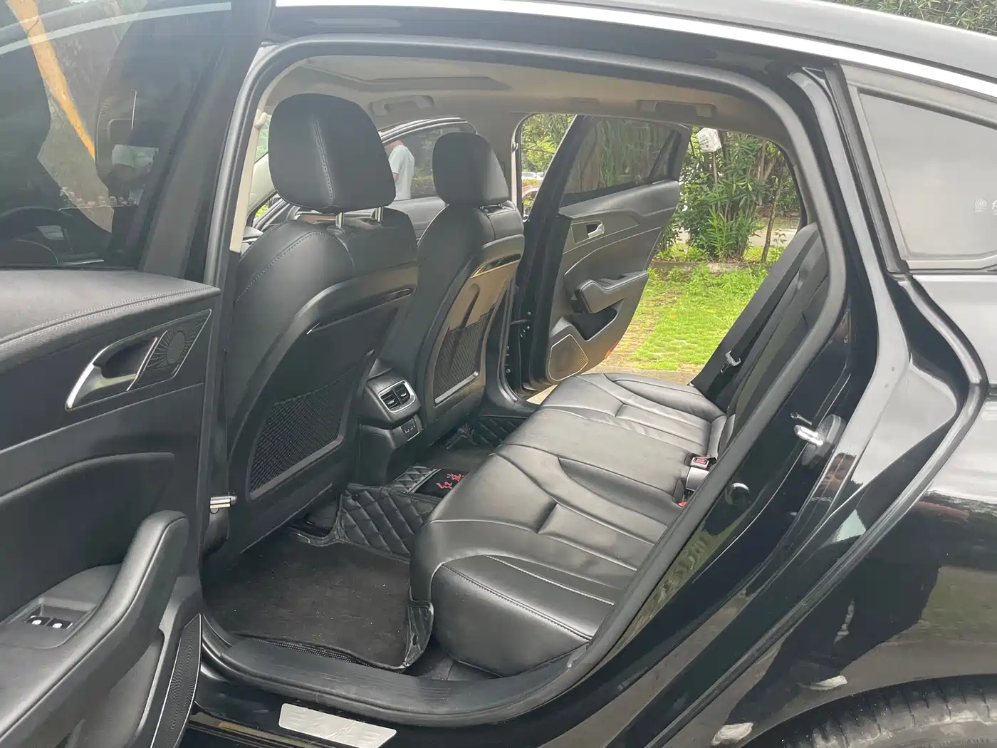Hongqi H5 2022 Classic 1.5T DCT Flag Rhythm Edition фото 6
