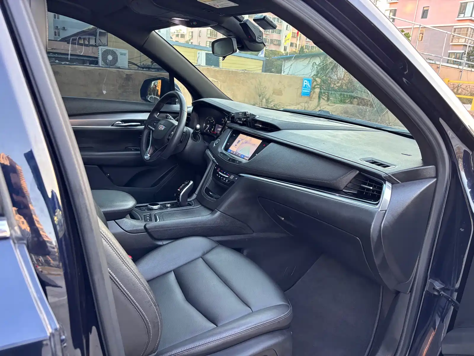 Photo 22 - Cadillac XT6