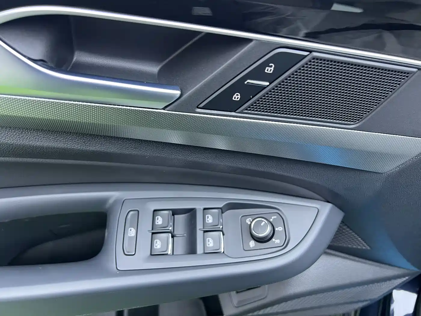 Volkswagen Passat 2026 Outstanding Edition 330TSI Elite Version фото 20