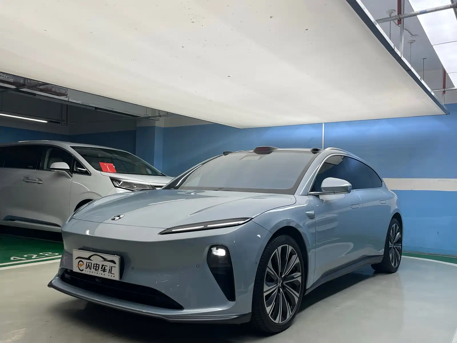 Фото 1 - NIO ET5T