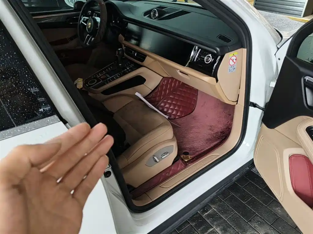 Porsche Macan 2018 Macan 2.0T фото 11