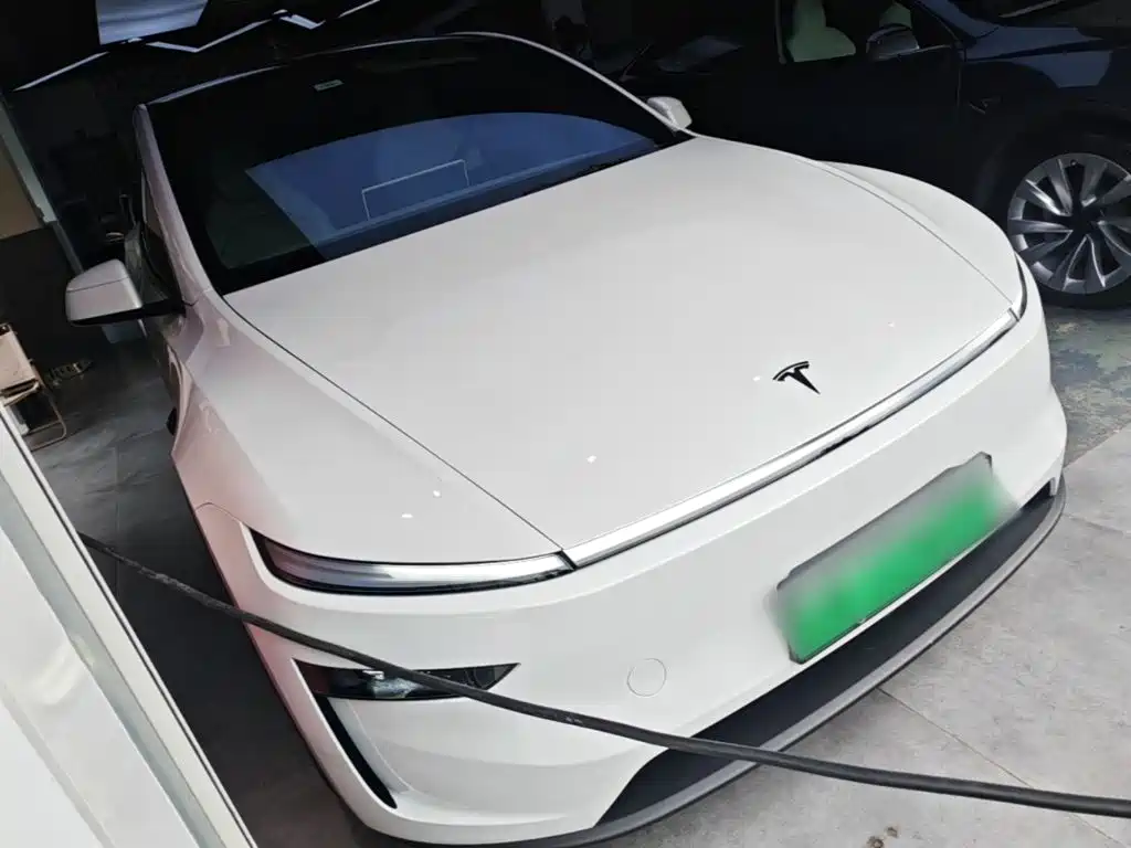 Tesla Model Y L 2026 2025 Facelift Long Range AWD