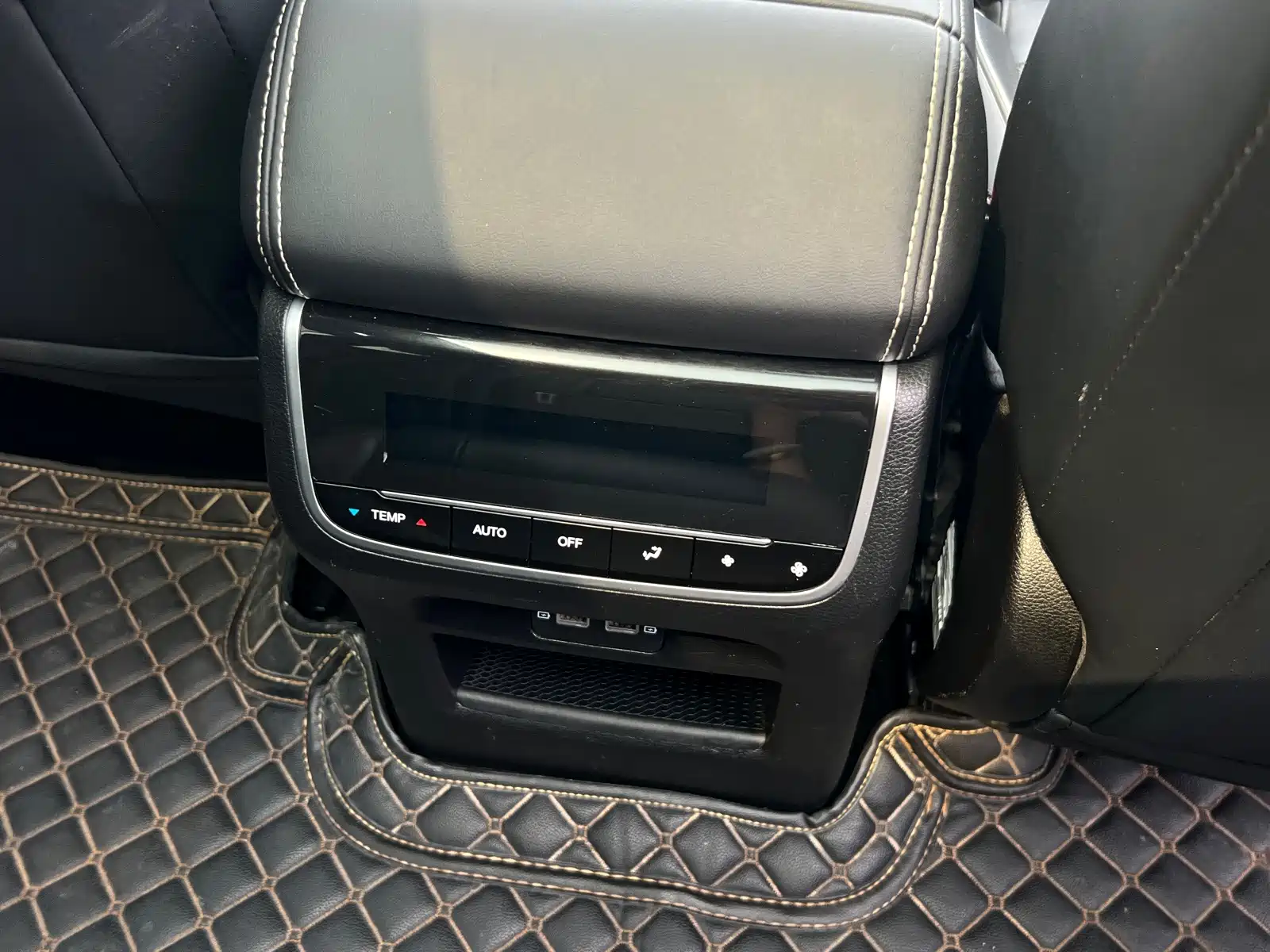 صورة 22 - GAC Trumpchi GS8