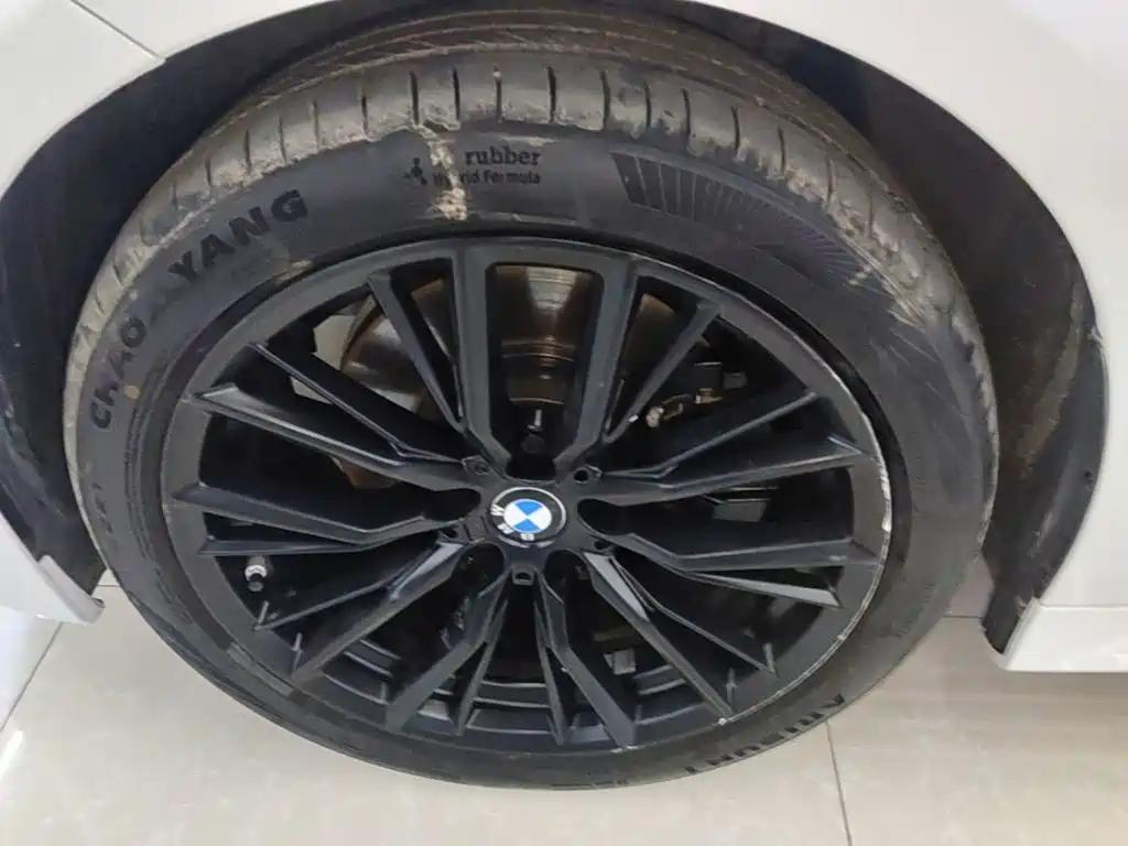 صورة 23 - BMW 3 Series