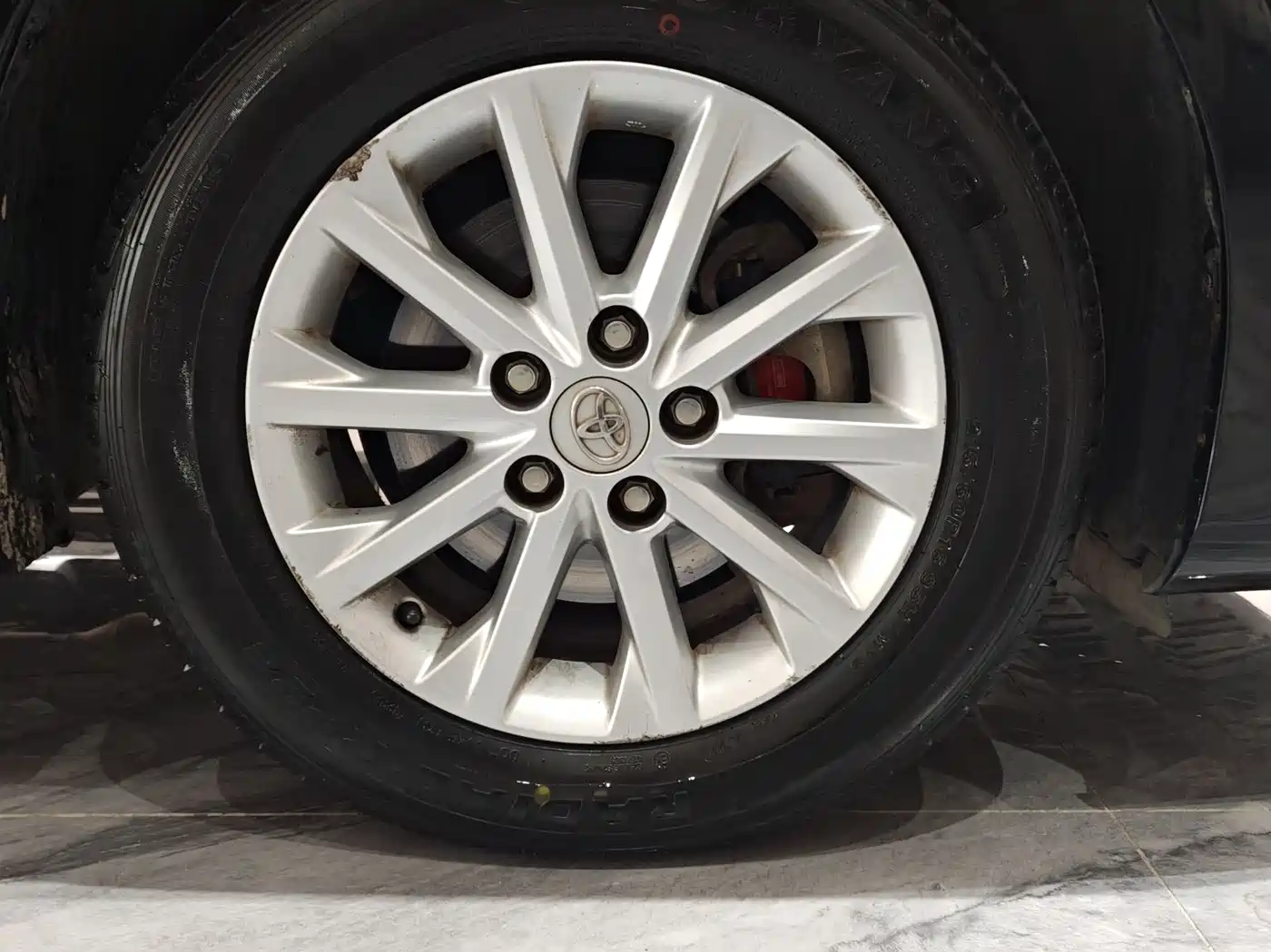 Toyota Camry 2015 2.0E Elite Edition фото 27