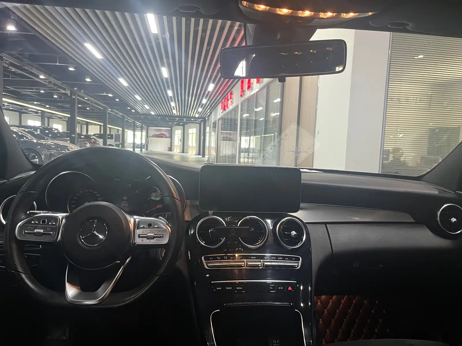 Фото 6 - Mercedes-Benz C-Class