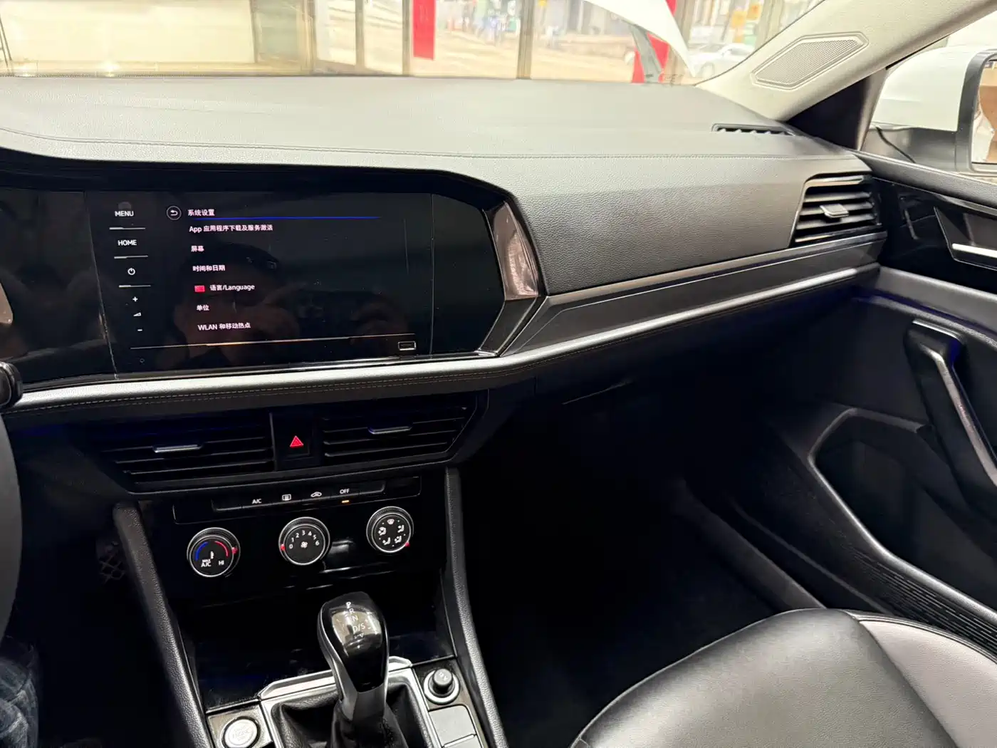 Volkswagen Sagitar 2022 280TSI DSG Surpassing Edition фото 12