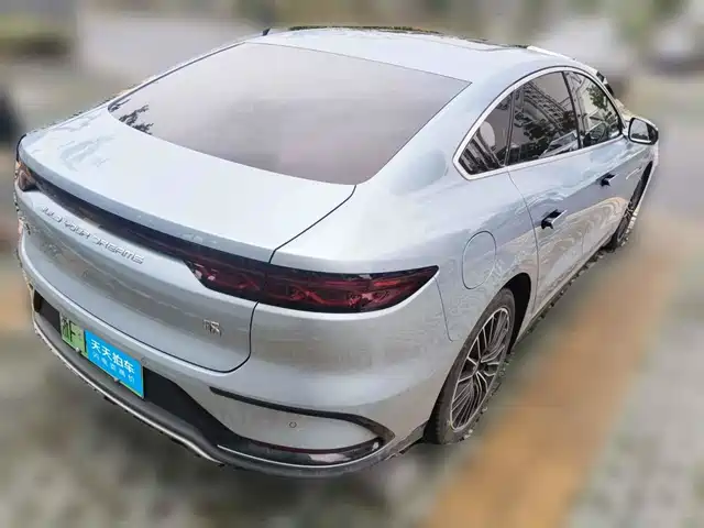 BYD Han 2023 DM-i Champion Edition 121KM Premium — фото 2