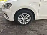 Photo 23 - Volkswagen Jetta