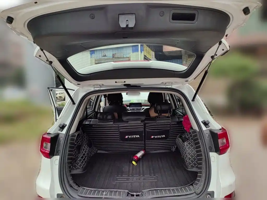 Photo 15 - Changan CS75