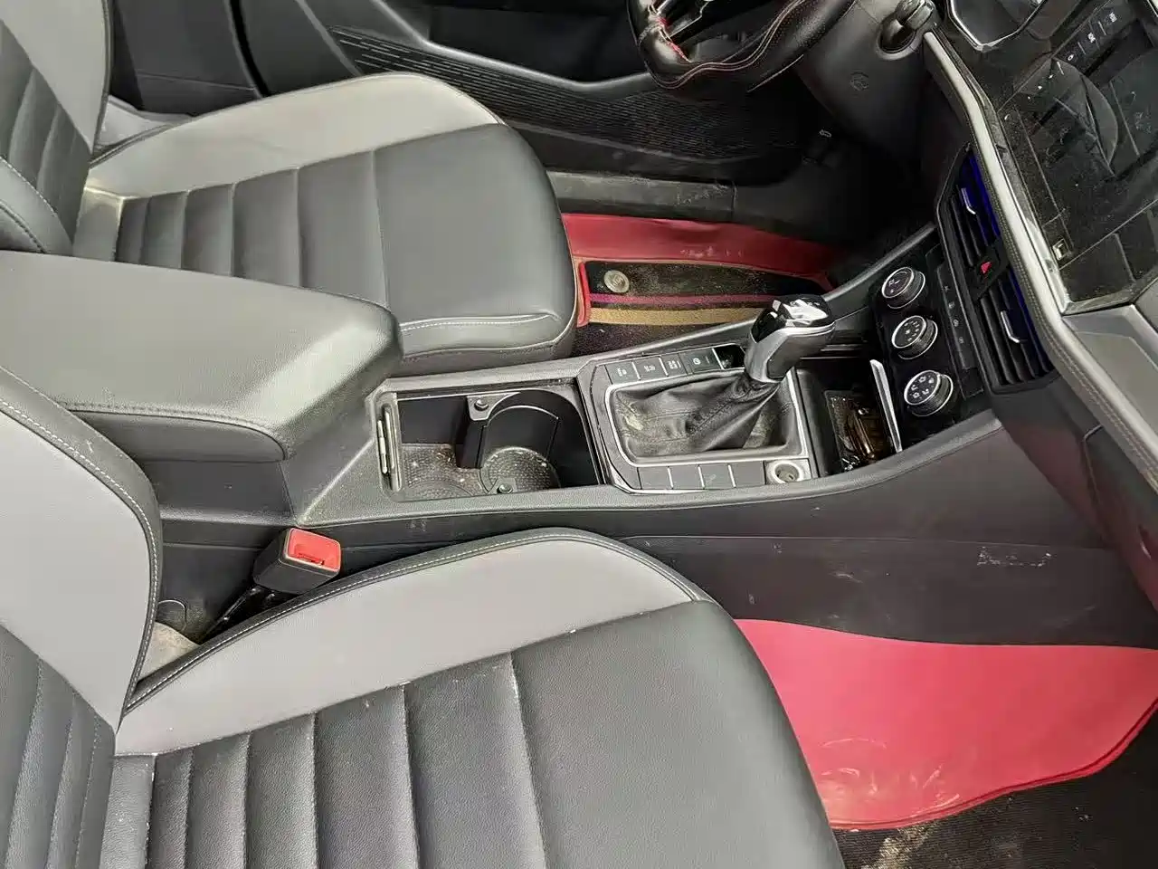 Volkswagen Sagitar 2021 280TSI DSG Surpassing Edition фото 15