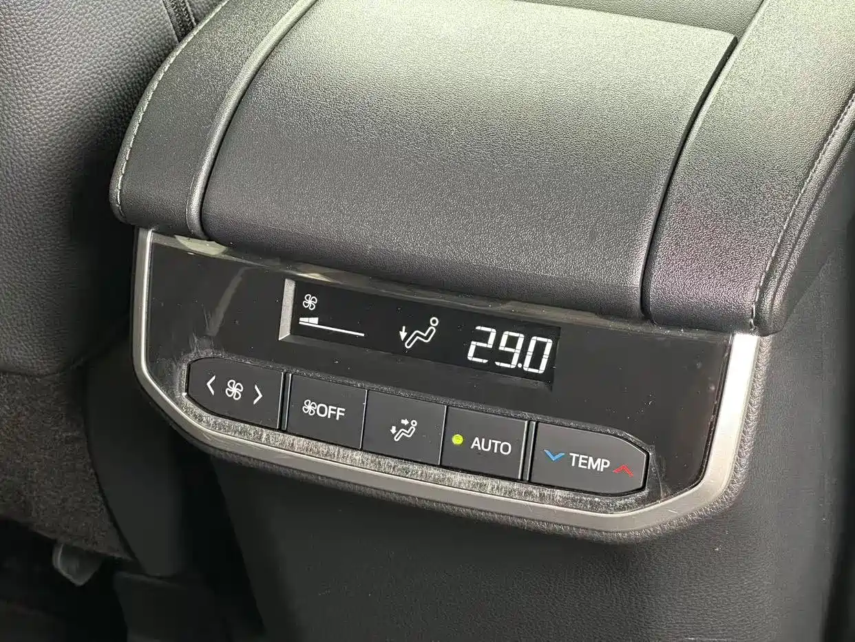 Toyota Highlander 2024 2023 2.5L Smart Hybrid Dual Engine AWD Premium 7-Seater