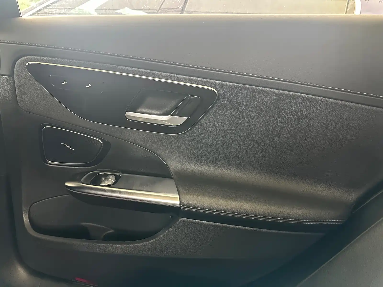 Фото 26 - Mercedes-Benz C-Class