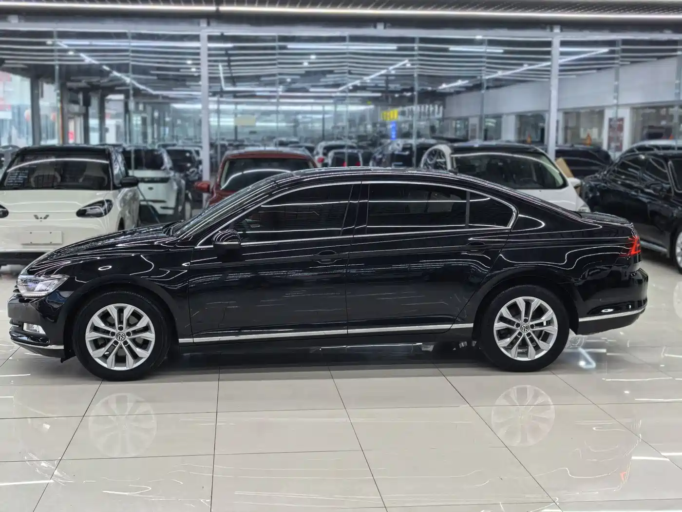 Volkswagen Magotan 2017 330TSI DSG Luxury фото 2