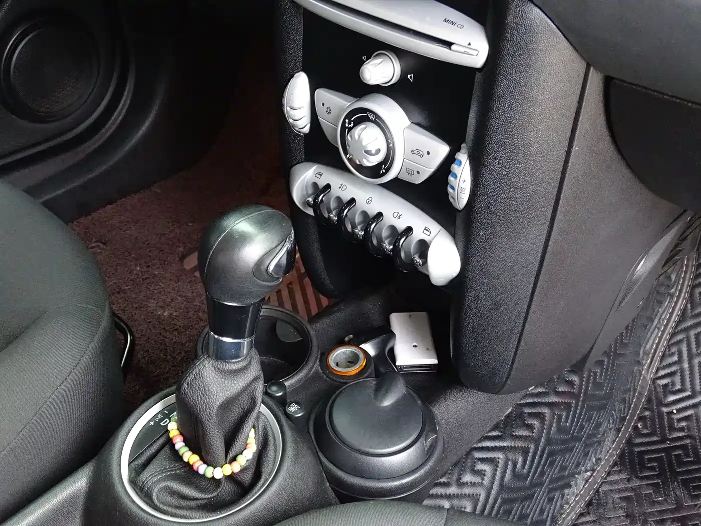 MINI CLUBMAN 2010 2010 1.6L COOPER Cheer