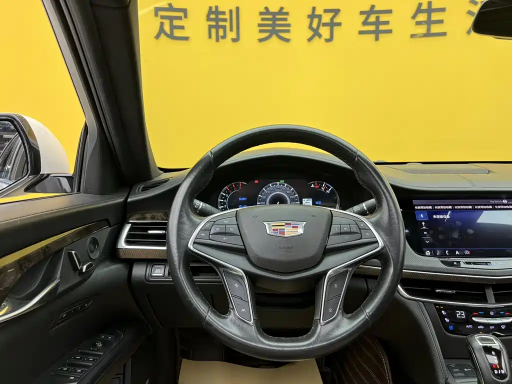 Фото 30 - Cadillac CT6
