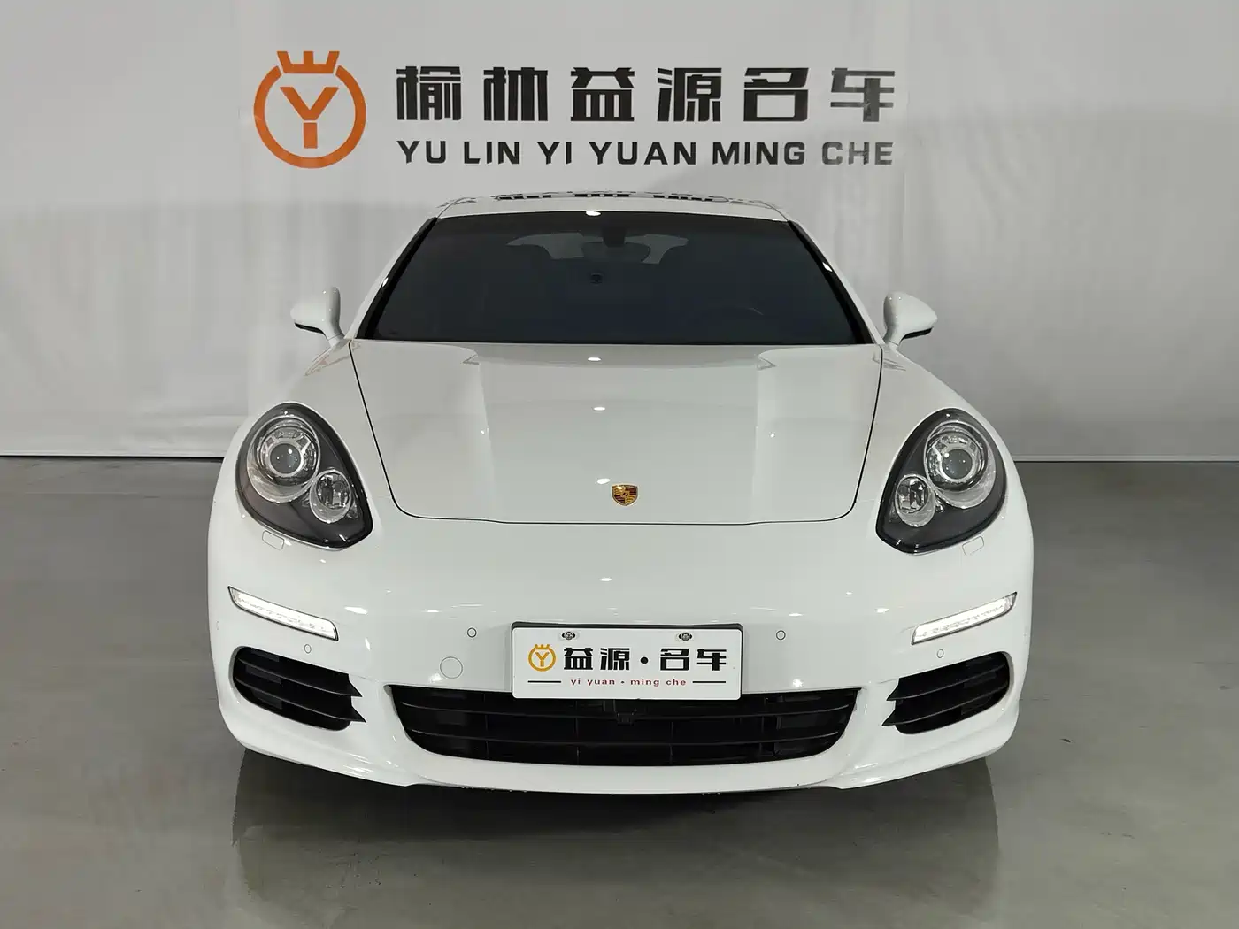 Porsche Panamera 2014 Panamera 3.0T фото 2