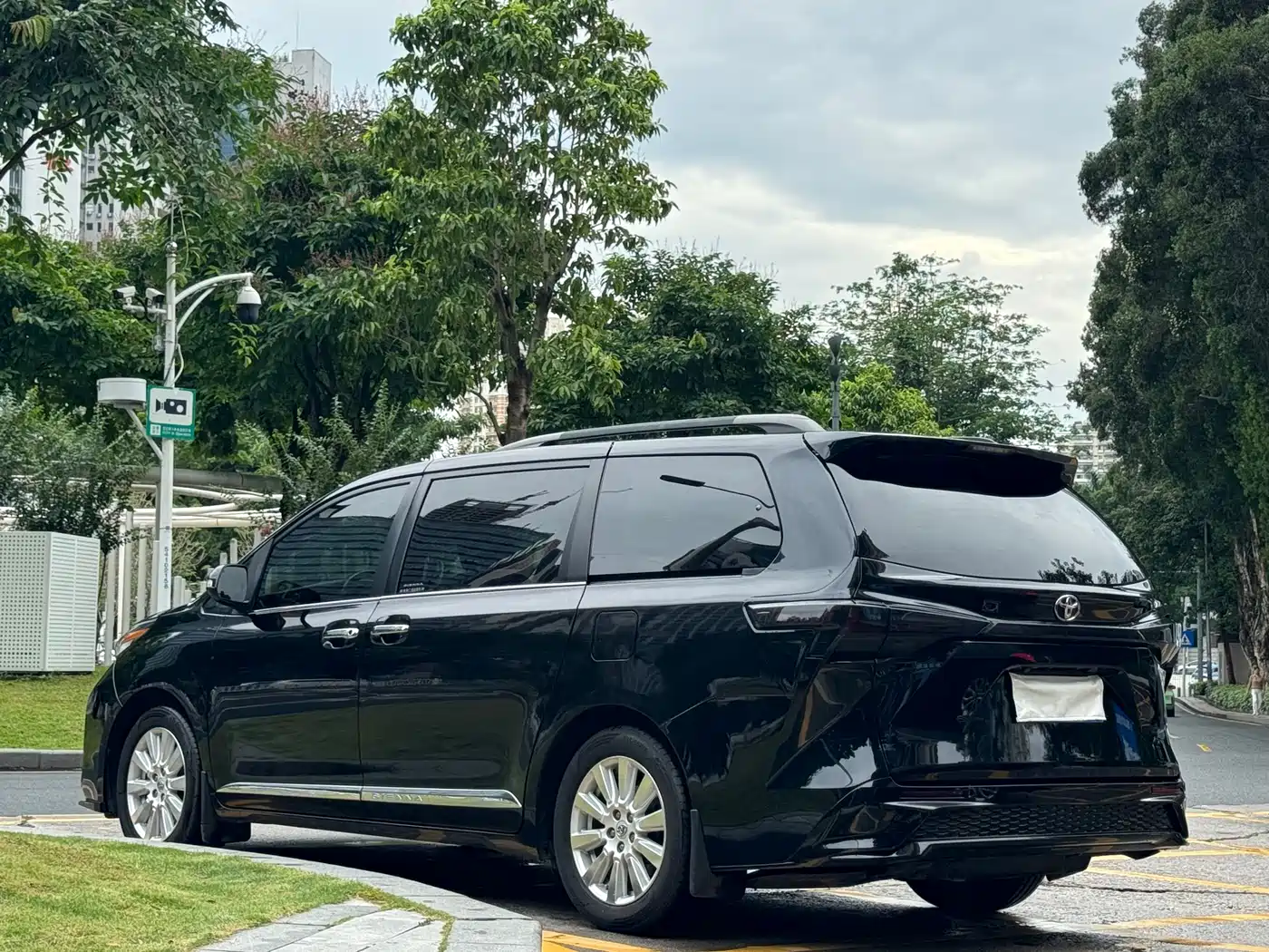 Toyota Sienna 2015 3.5L 4WD L фото 14