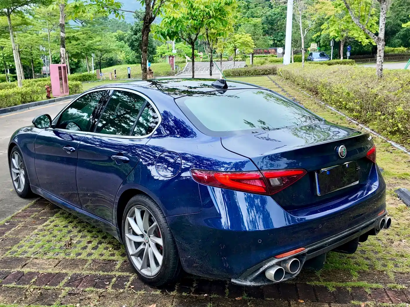 Alfa Romeo Giulia 2019 2017 2.0T 200HP Luxury Edition