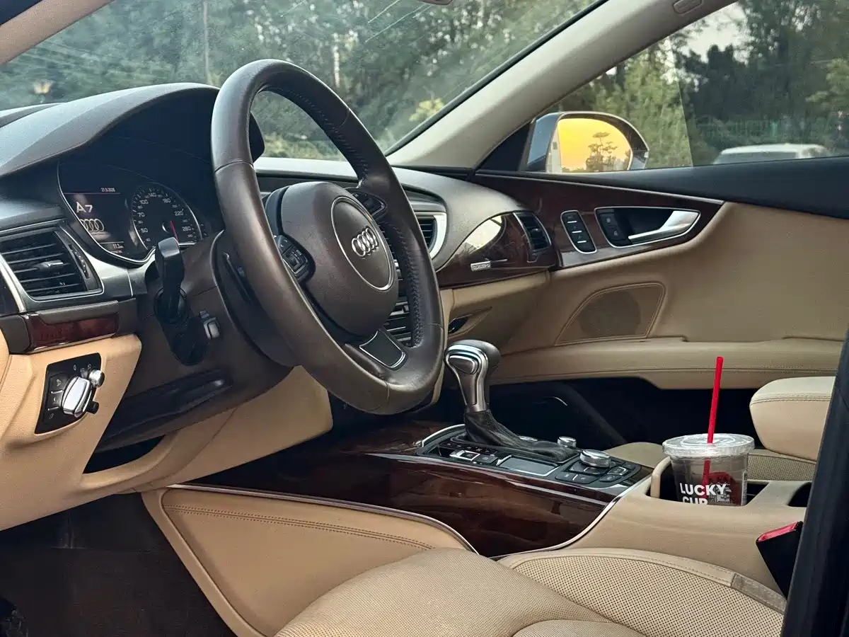 Фото 6 - Audi A7